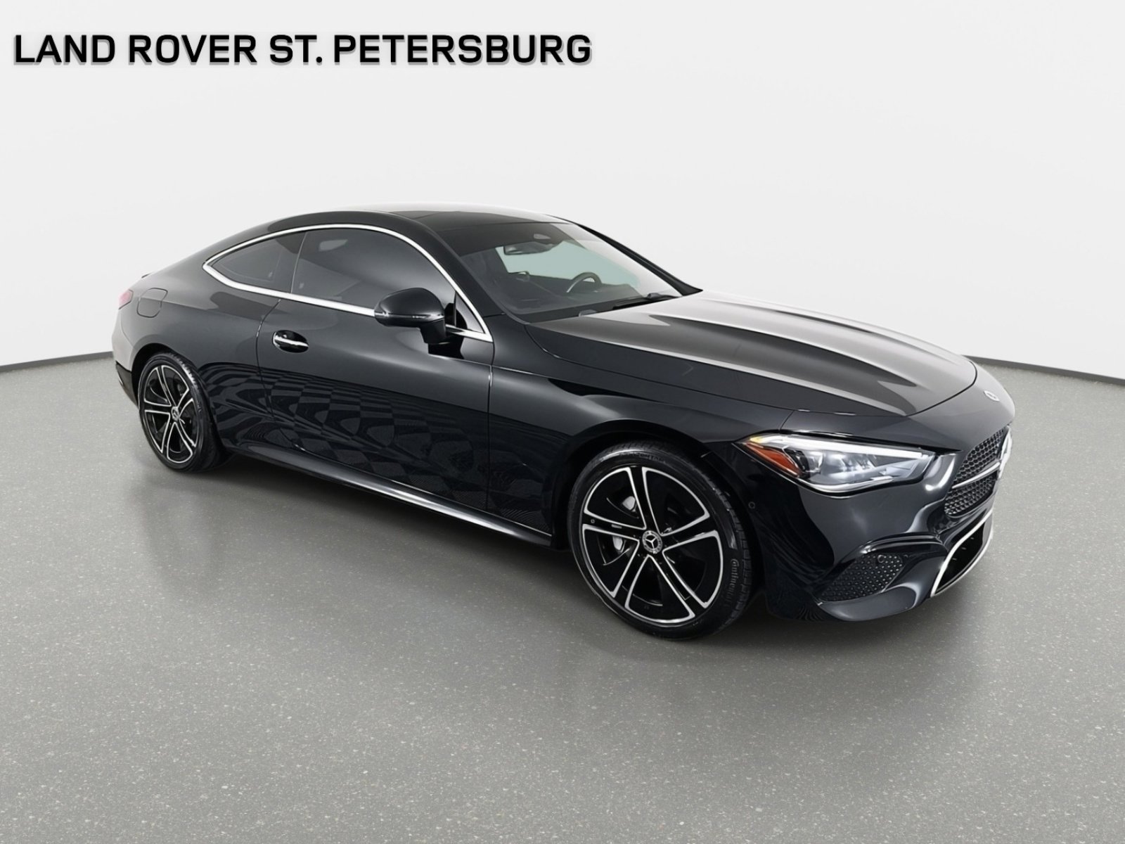 Used 2025 Mercedes-Benz CLE 300 4MATIC Coupe image 4