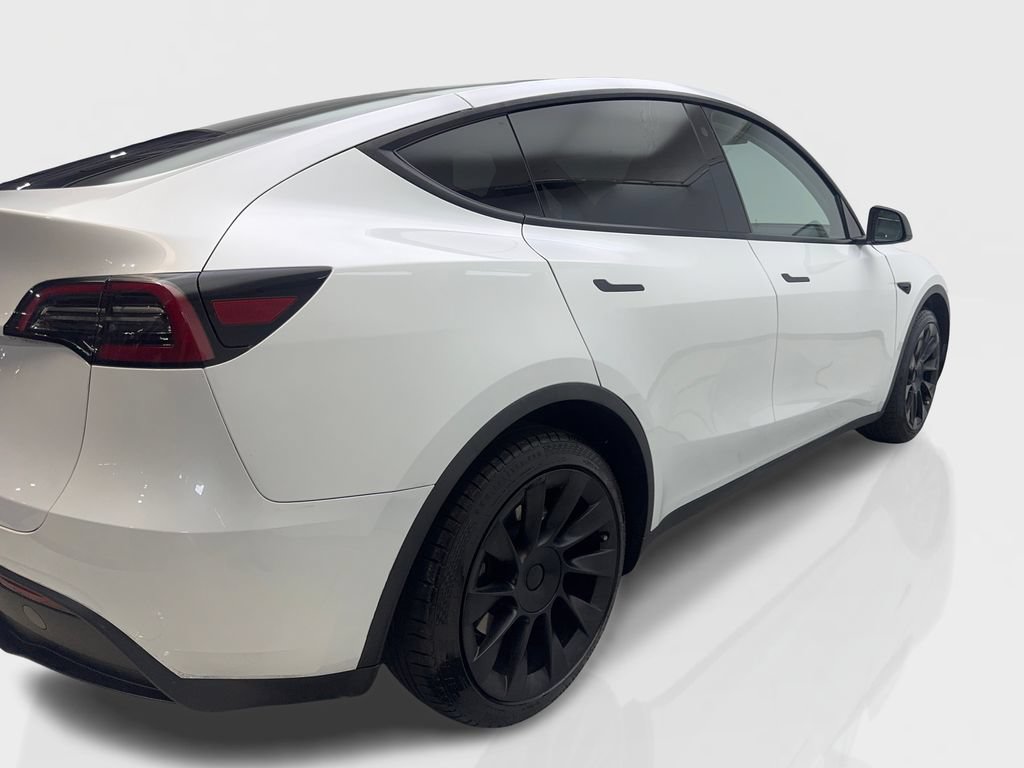 Used 2023 Tesla Model Y Long Range AWD/4WD image 13