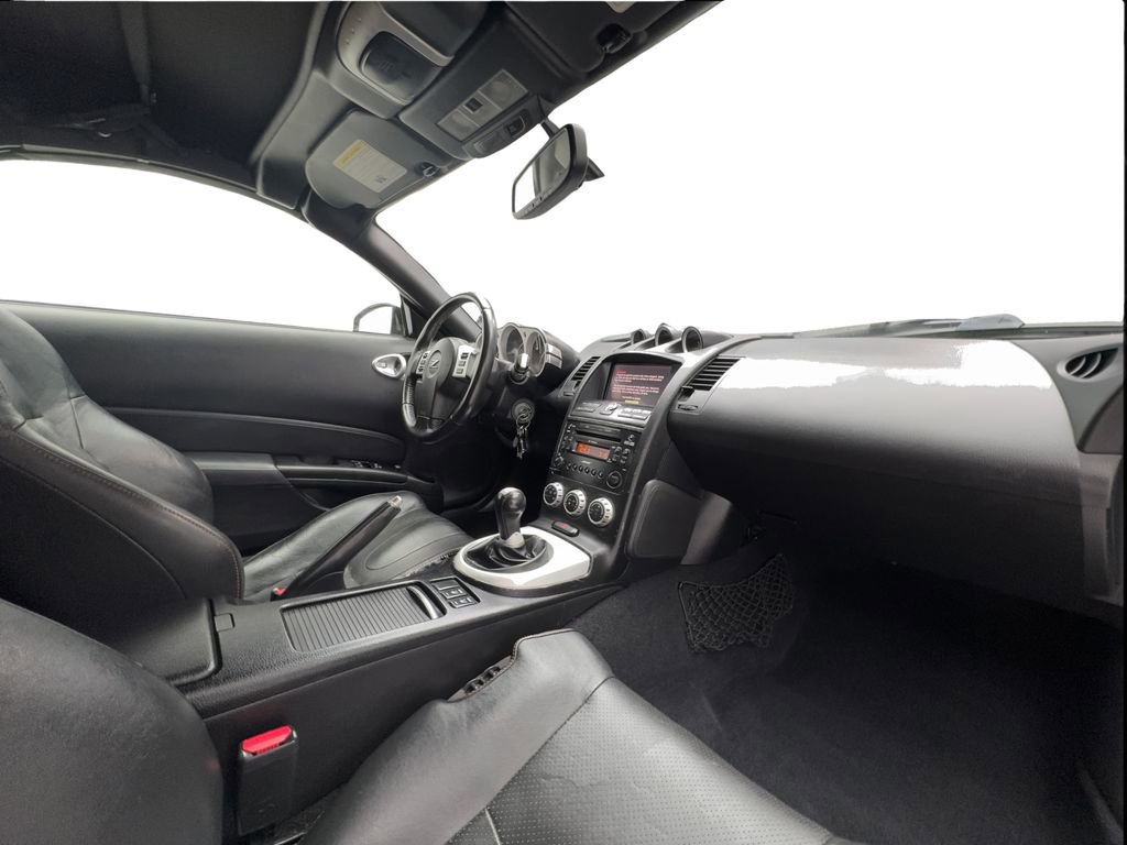 Used 2007 Nissan 350Z Grand Touring RWD image 32