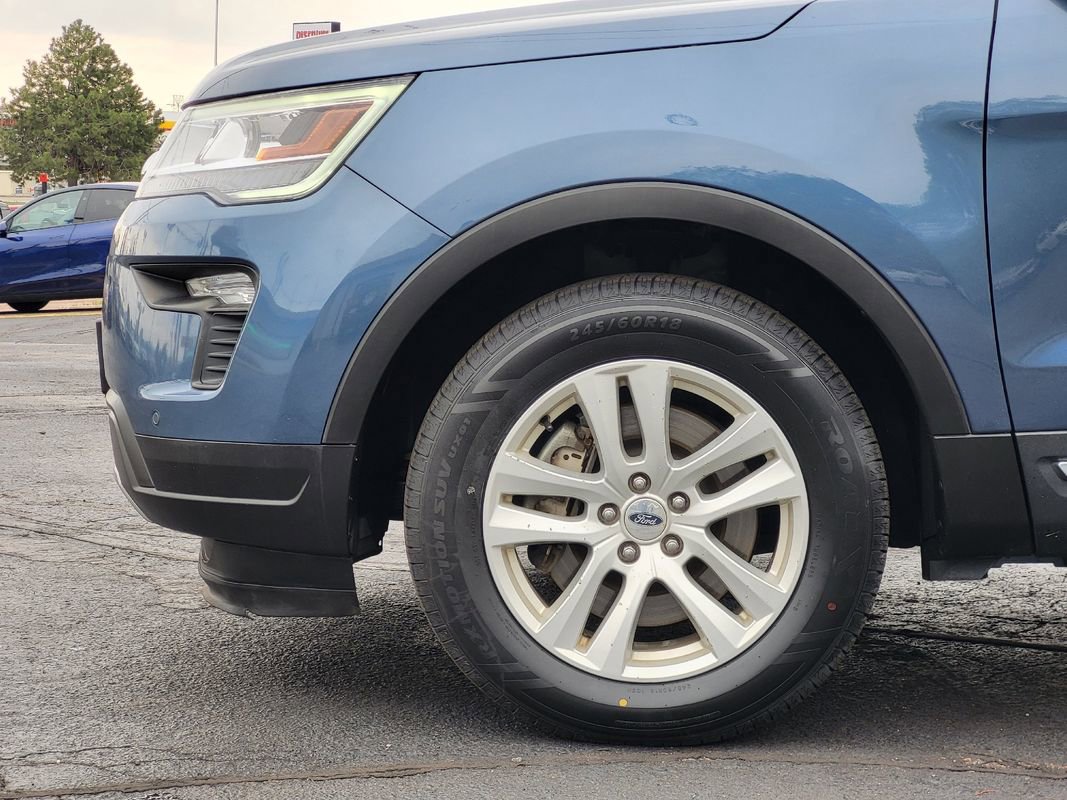 Used 2019 Ford Explorer XLT w/ Equipment Group 201A AWD/4WD image 13