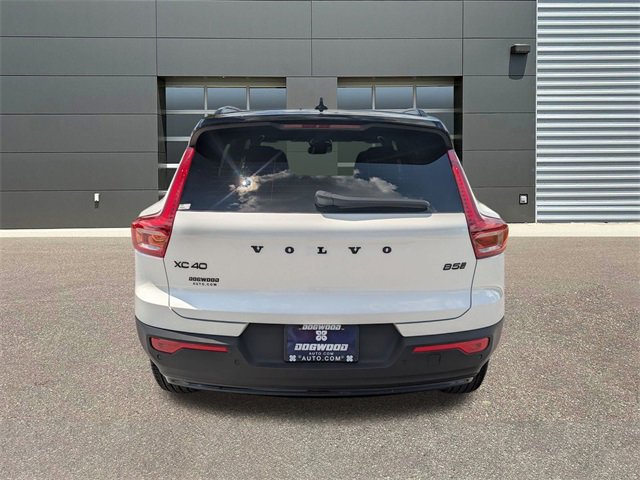 New 2026 Volvo XC40 B5 Ultra w/ Protection Package Premier image 4