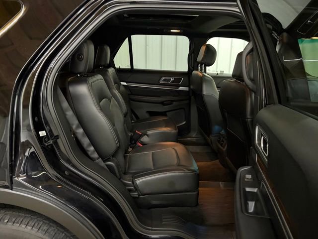 Used 2017 Ford Explorer Limited w/ Equipment Group 301A FWD image 18