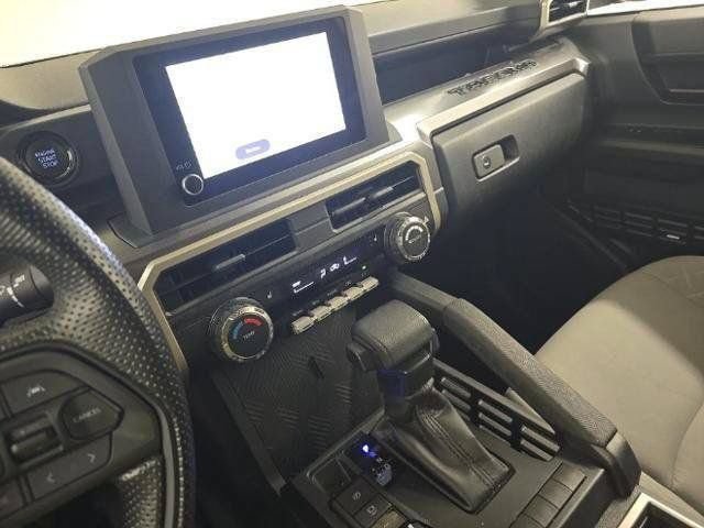 Certified 2025 Toyota Tacoma SR5 AWD/4WD image 53