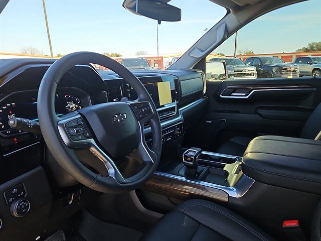 Used 2024 Chevrolet Silverado 1500 LT Trail Boss w/ Convenience Package II image 12