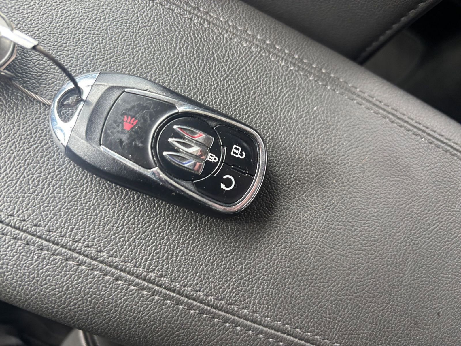 Used 2025 Buick Encore GX Preferred image 23