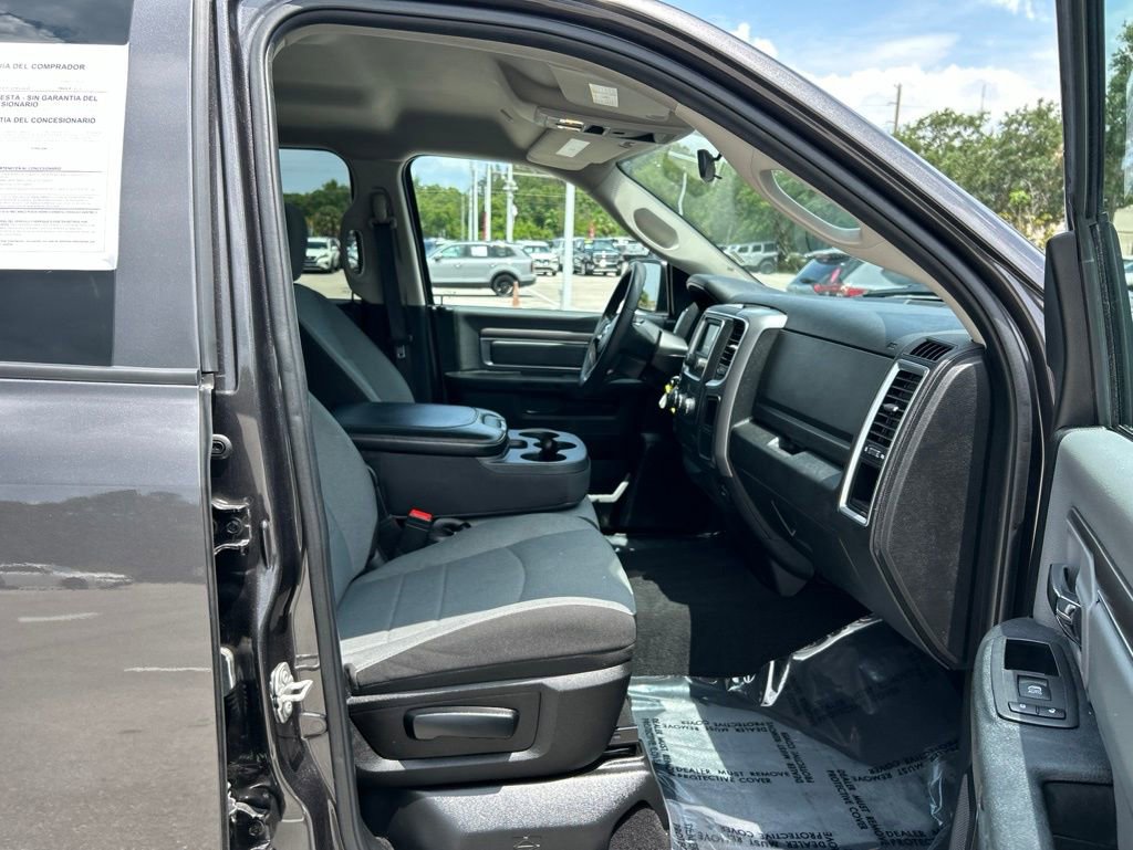 Used 2024 RAM 1500 Classic SLT AWD/4WD image 33