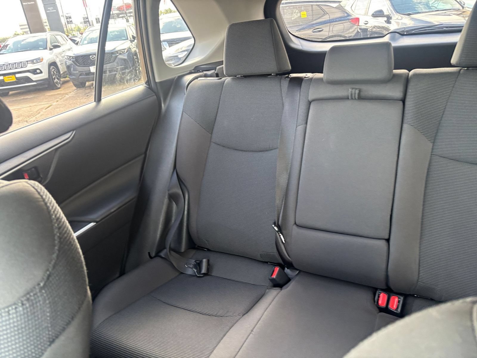 Used 2025 Toyota RAV4 LE AWD/4WD image 38