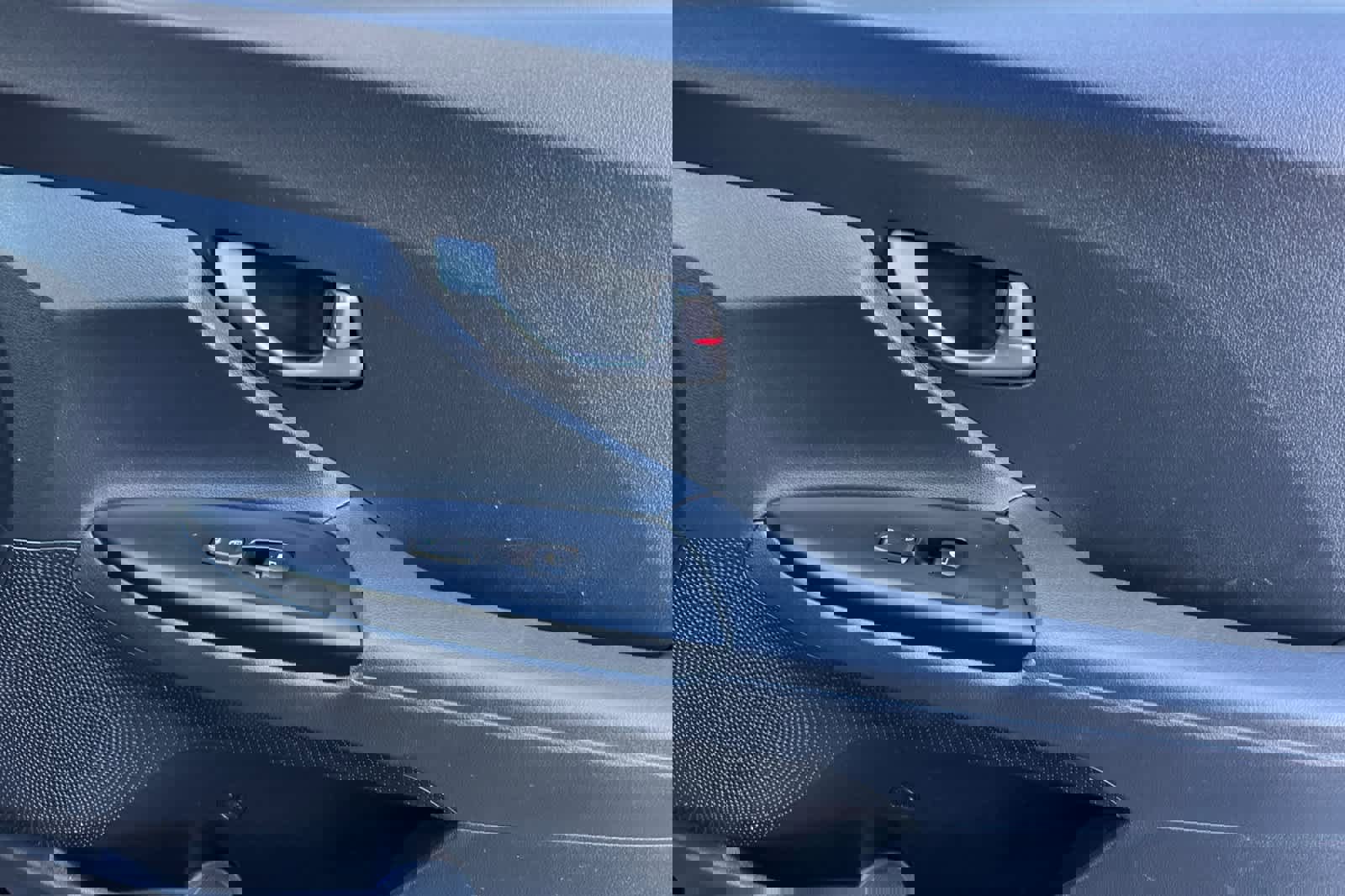 Used 2019 Hyundai Veloster 2.0 image 17