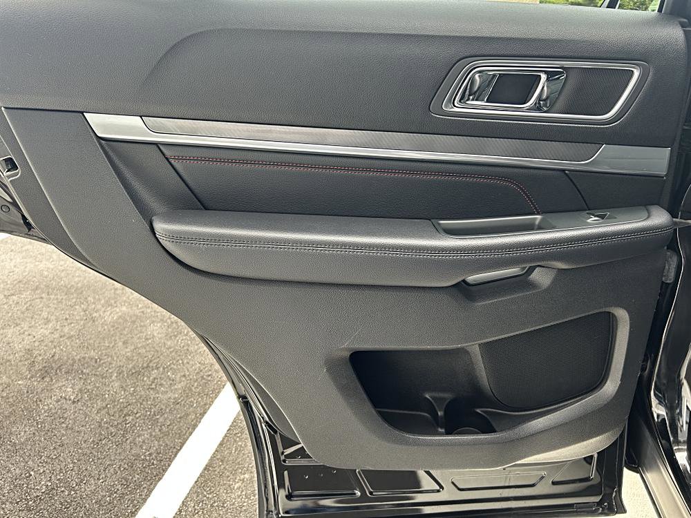 Used 2018 Ford Explorer Sport w/ Equipment Group 401A AWD/4WD image 22