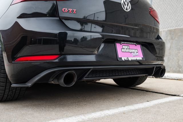 Used 2021 Volkswagen Golf S image 31
