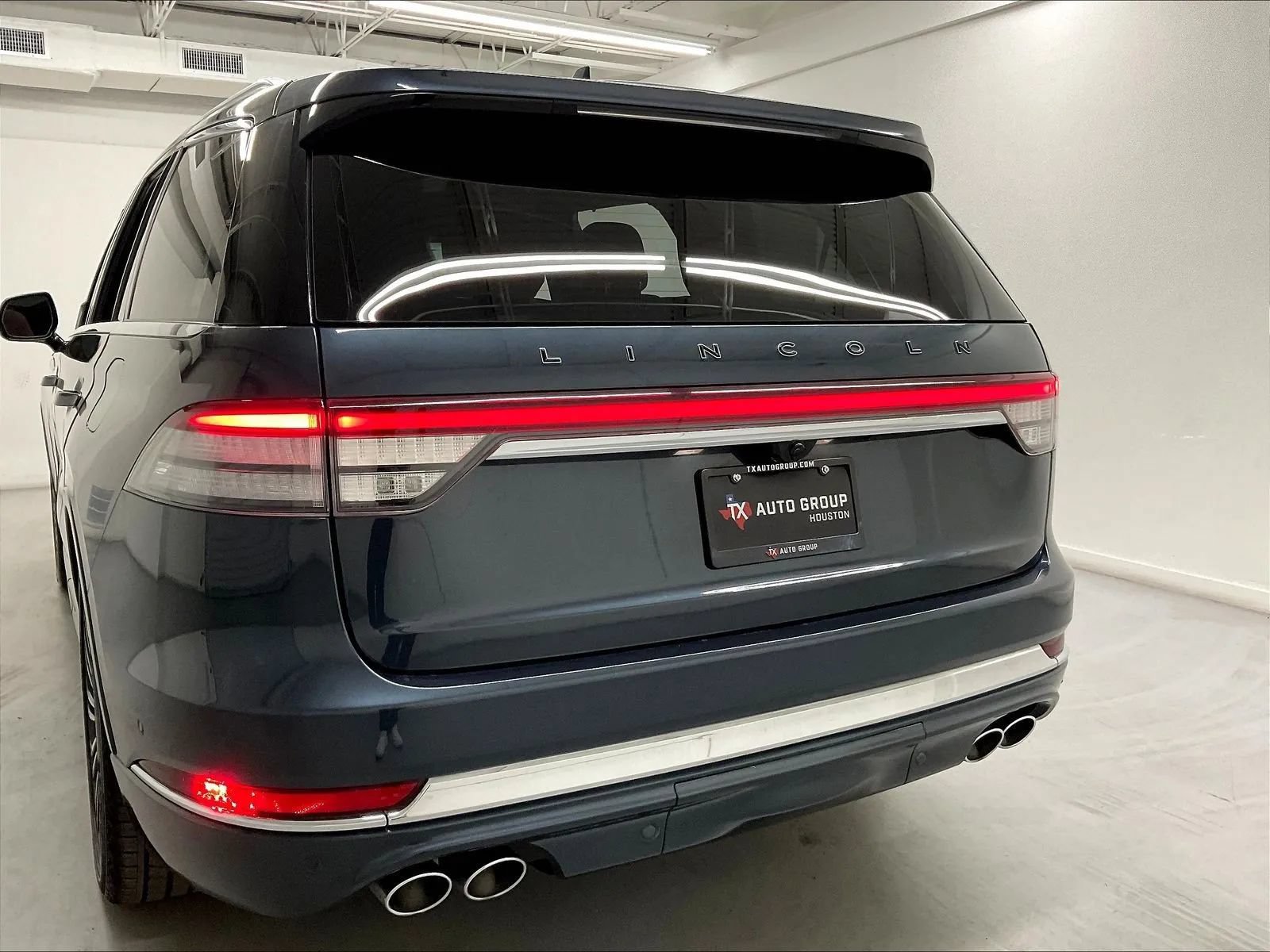 Used 2020 Lincoln Aviator Black Label w/ Dynamic Handling Package AWD/4WD image 28