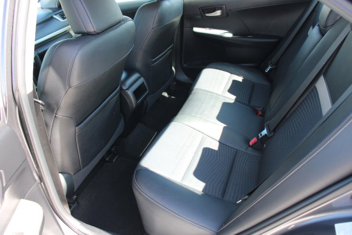 Used 2013 Toyota Camry SE image 13