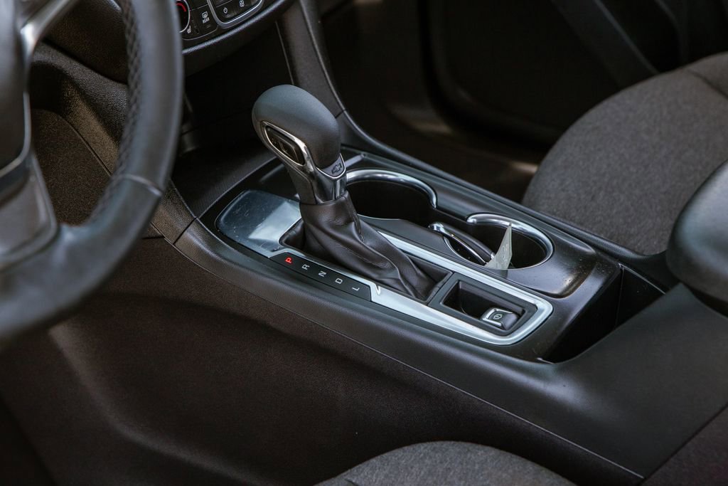 Used 2024 Chevrolet Equinox LT w/ Driver Convenience Package FWD image 14