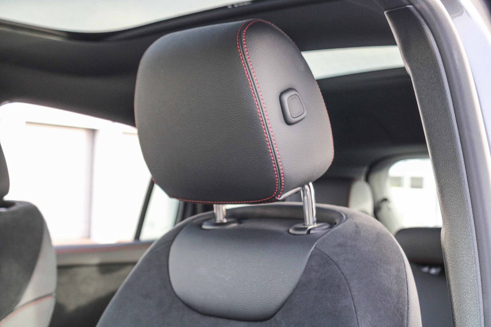 Certified 2025 Mercedes-Benz GLA 35 AMG 4MATIC image 23