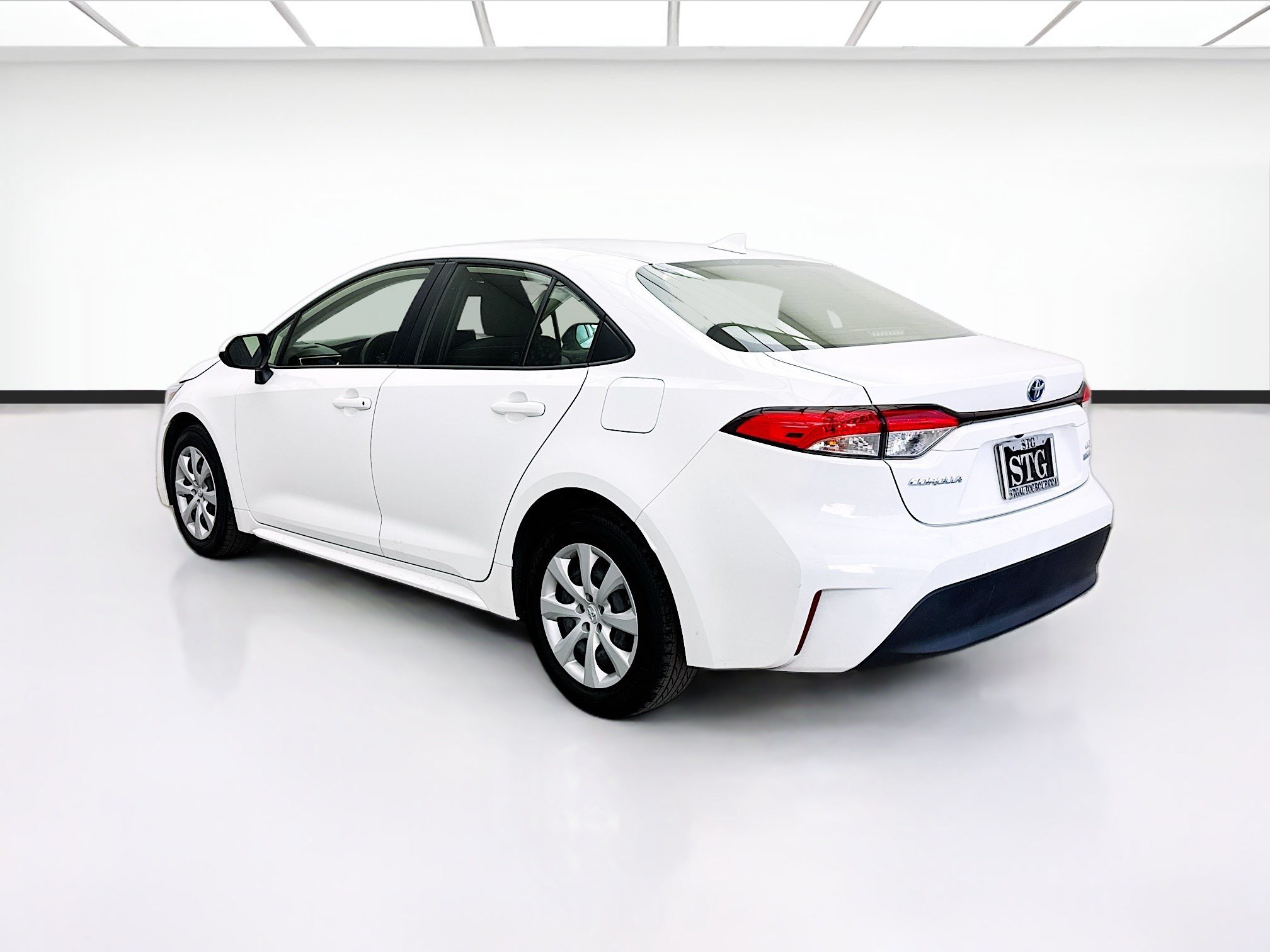 Used 2024 Toyota Corolla LE FWD image 6