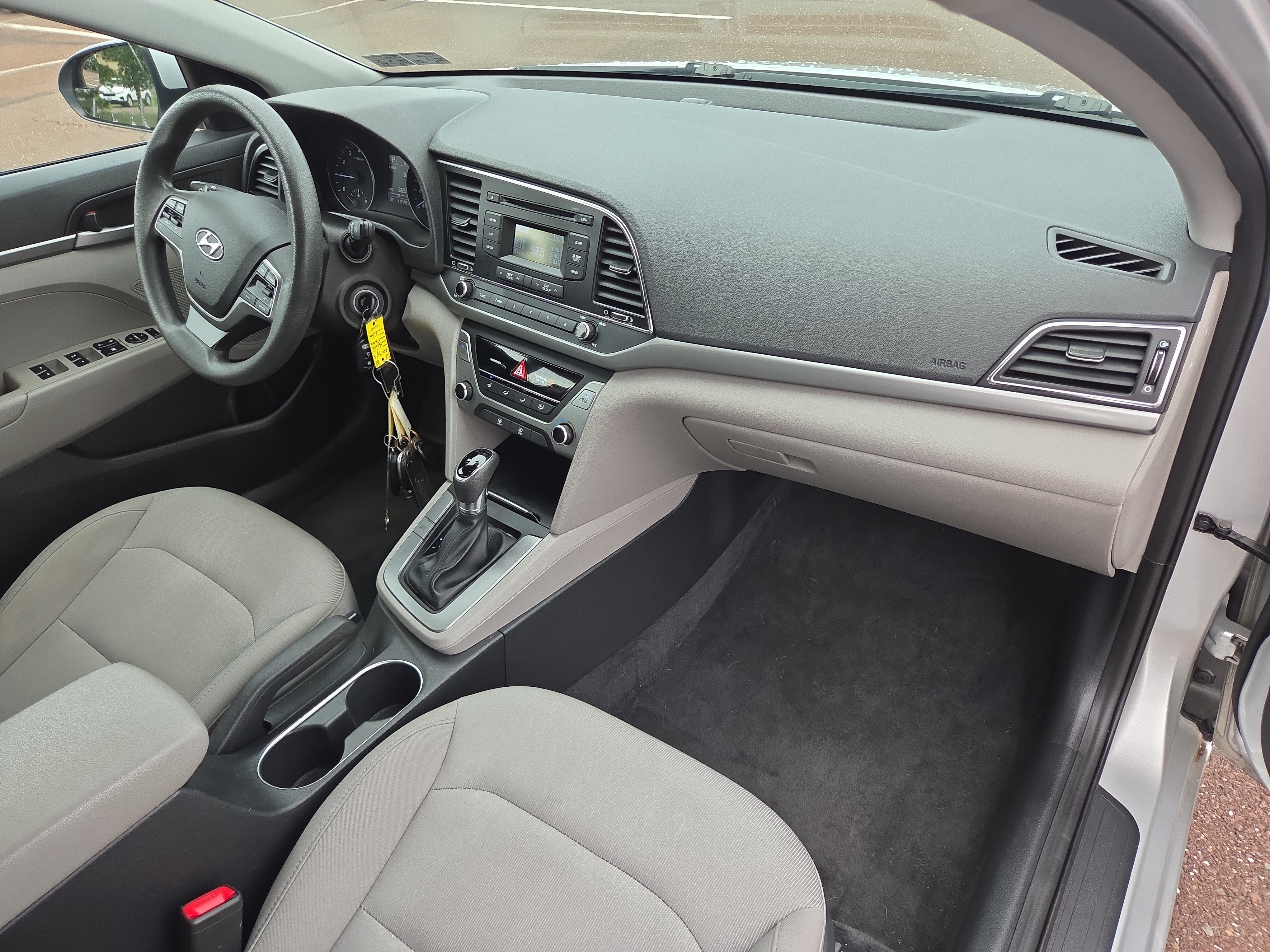 Used 2017 Hyundai Elantra SE FWD image 17