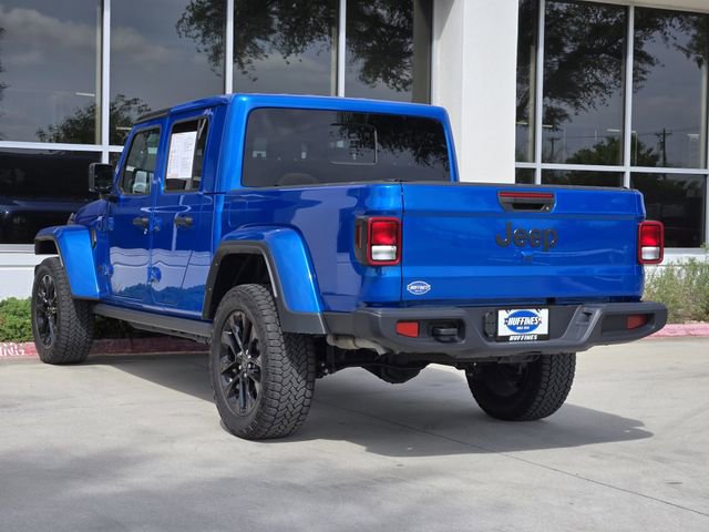 Certified 2025 Jeep Gladiator Sport AWD/4WD image 5
