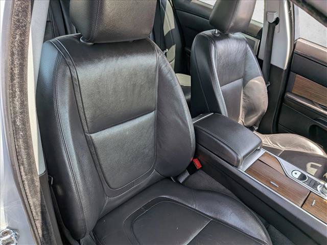 Used 2015 Jaguar XF Premium RWD image 19