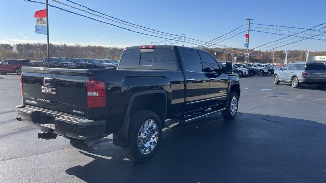 Used 2016 GMC Sierra 2500 Denali w/ Driver Alert Package image 6