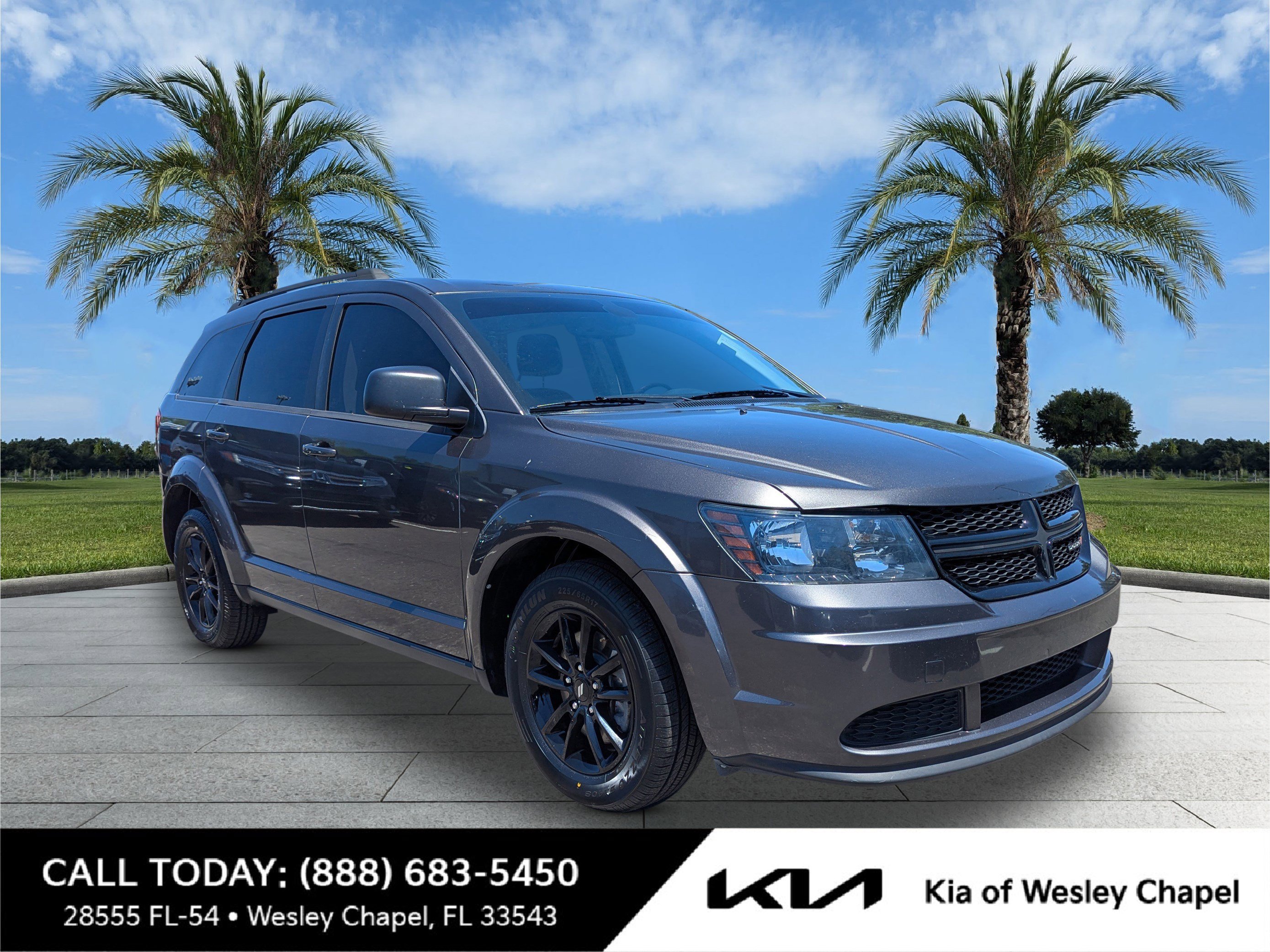 Used 2020 Dodge Journey SE w/ SE Popular Equipment Group image 1