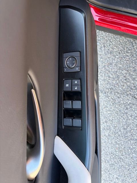 Used 2024 Lexus UX 250h F Sport image 8