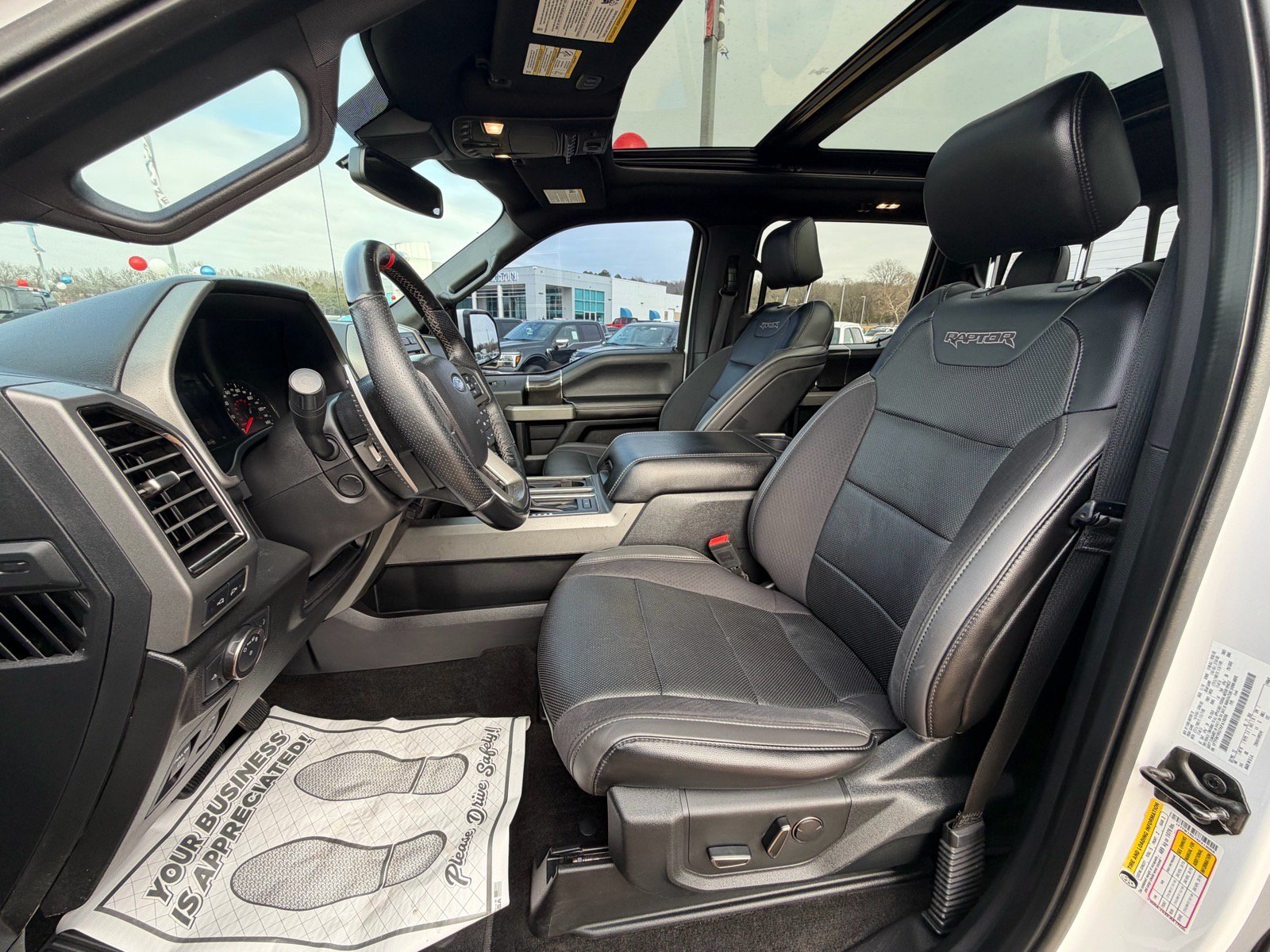 Used 2019 Ford F150 Raptor w/ Equipment Group 802A Luxury AWD/4WD image 10