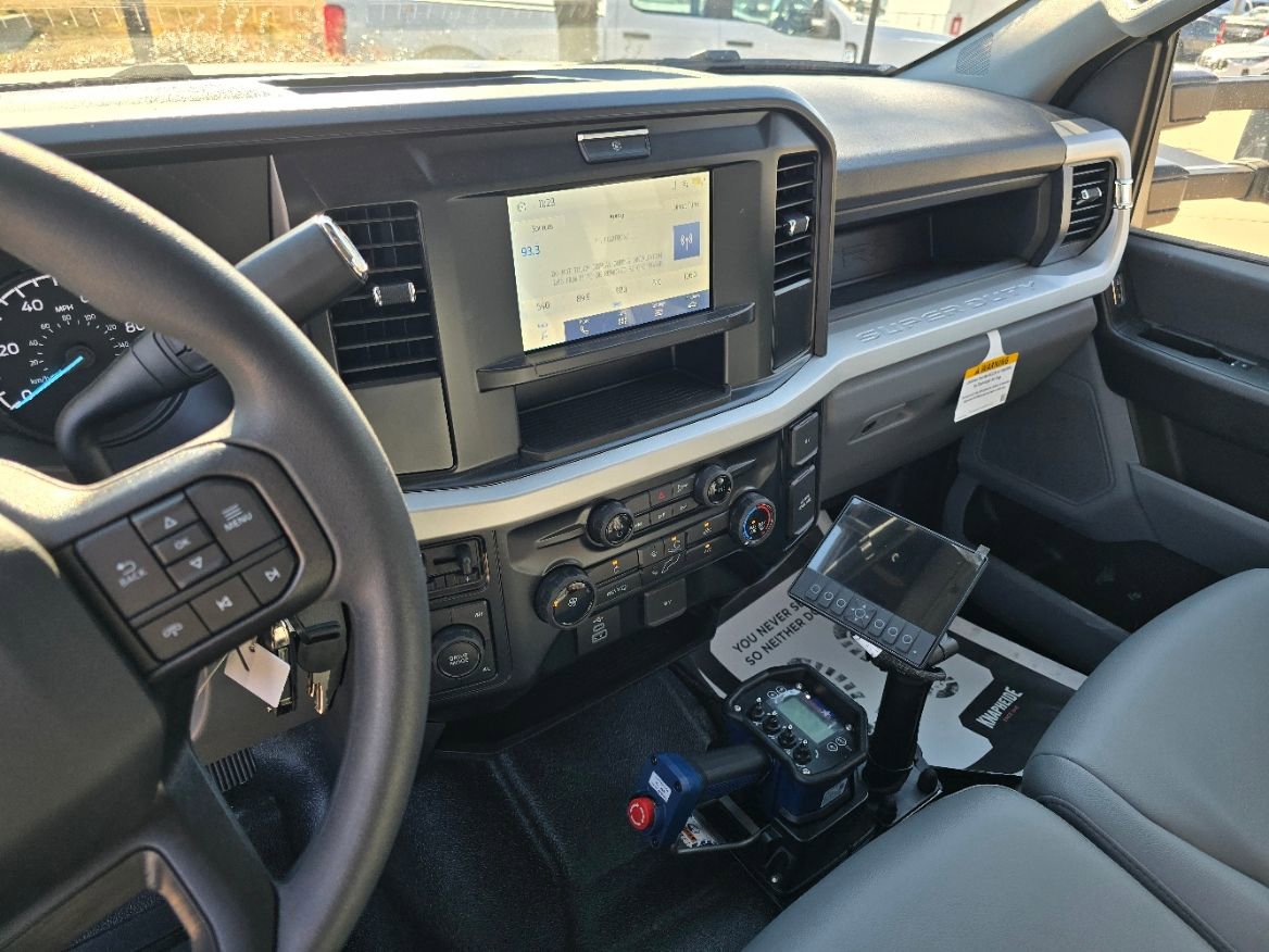 New 2026 Ford F550 4x4 Supercab Super Duty image 16