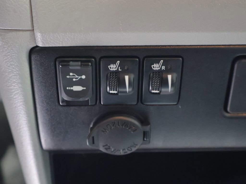 Used 2017 Toyota Sienna XLE image 33