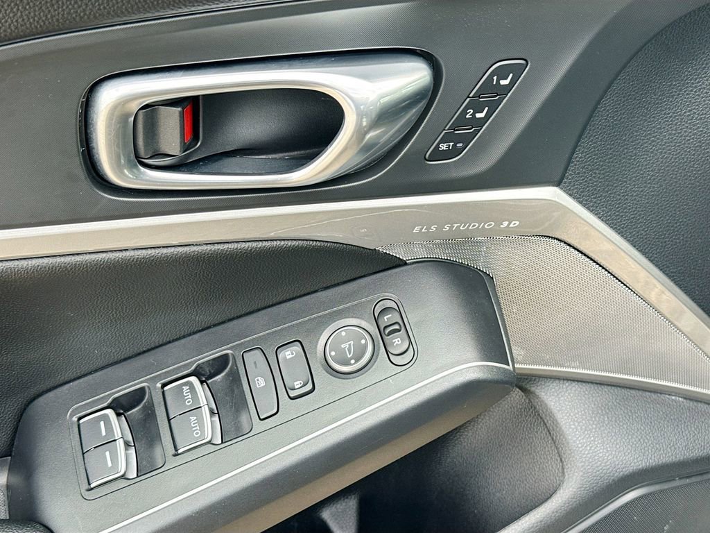 Used 2023 Acura Integra A-Spec image 17