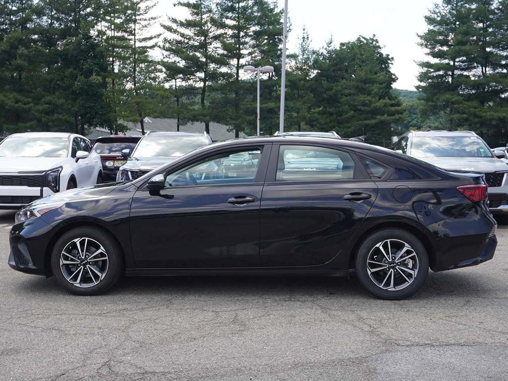 Used 2023 Kia Forte LXS FWD image 15