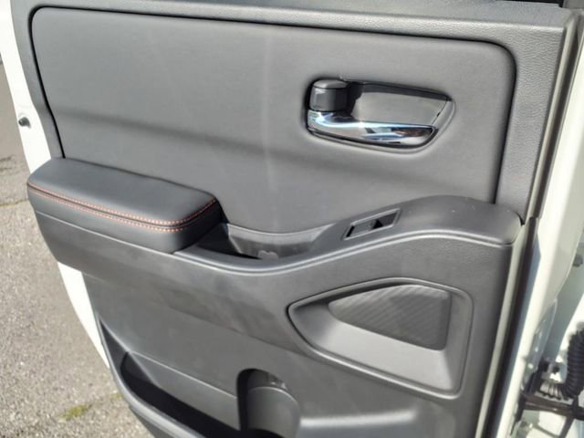 Certified 2024 Nissan Frontier PRO-4X w/ Pro Premium Package image 9