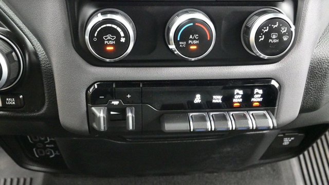 Used 2023 RAM 1500 Big Horn AWD/4WD image 30