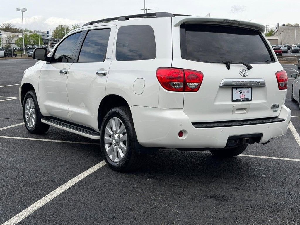 Used 2017 Toyota Sequoia Platinum image 7