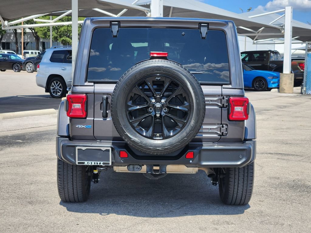 Used 2021 Jeep Wrangler Unlimited Sahara w/ Cold Weather Group AWD/4WD image 6