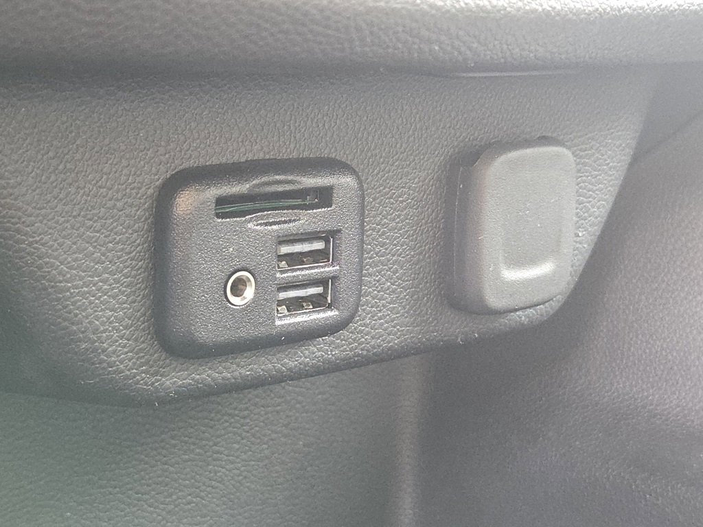 Used 2020 Chevrolet Traverse LT w/ LT Premium Package image 15