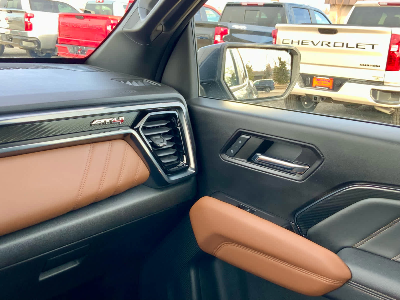 Used 2023 GMC Canyon AT4 w/ AT4 Premium Package image 43