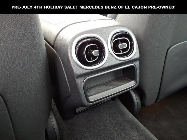 Used 2025 Mercedes-Benz C 300 4MATIC Sedan image 21