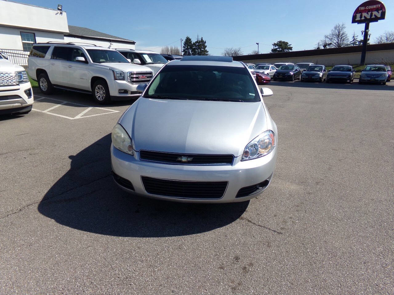 Used 2011 Chevrolet Impala LT w/ Luxury Edition Package image 2