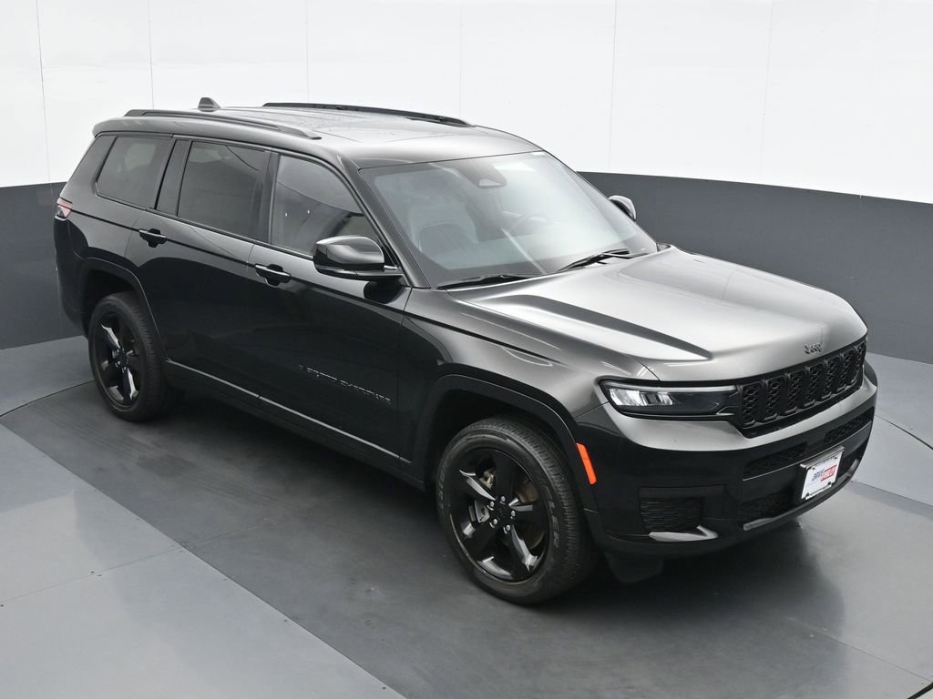 Used 2022 Jeep Grand Cherokee L Laredo image 25