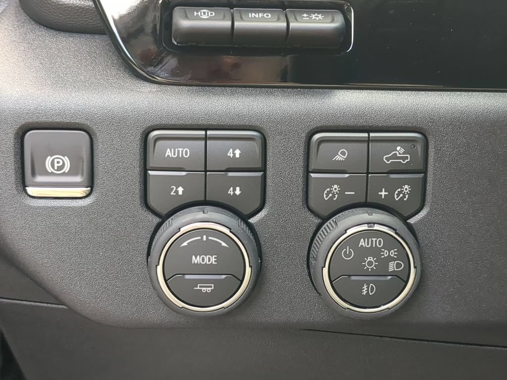 New 2026 Chevrolet Silverado 2500 ZR2 AWD/4WD image 21