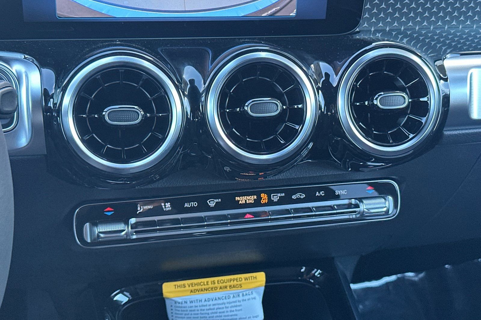 New 2026 Mercedes-Benz GLB 250 image 17