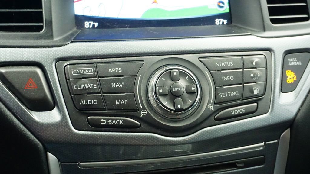 Used 2019 Nissan Pathfinder SL image 27