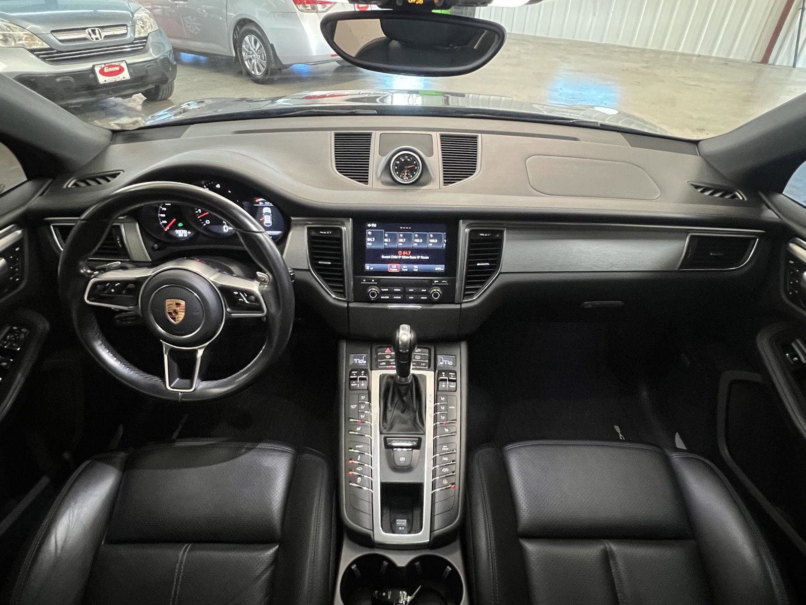 Used 2017 Porsche Macan GTS image 4