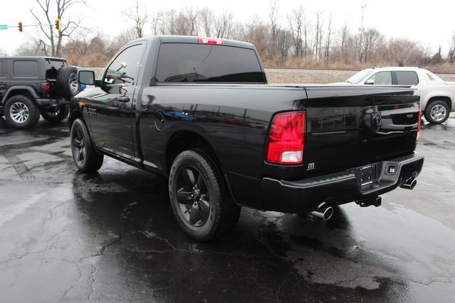 Used 2018 RAM 1500 Express w/ Black Ram 1500 Express Group RWD image 7