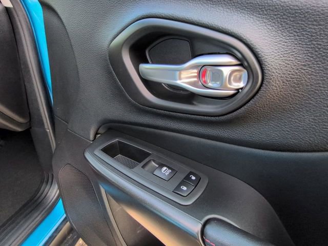 Used 2020 Jeep Cherokee Trailhawk w/ Comfort/Convenience Group image 28