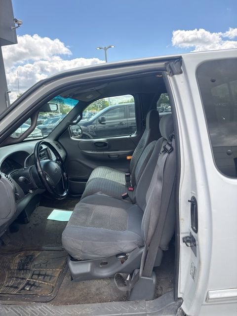 Used 2001 Ford F150 XLT AWD/4WD image 11