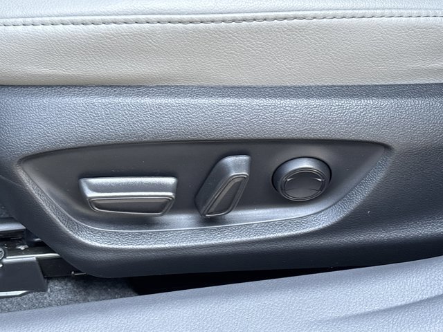 Used 2024 Toyota Camry XSE w/ Navigation Package image 16