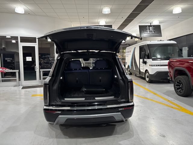 Certified 2026 Cadillac Vistiq Premium Luxury AWD/4WD image 45