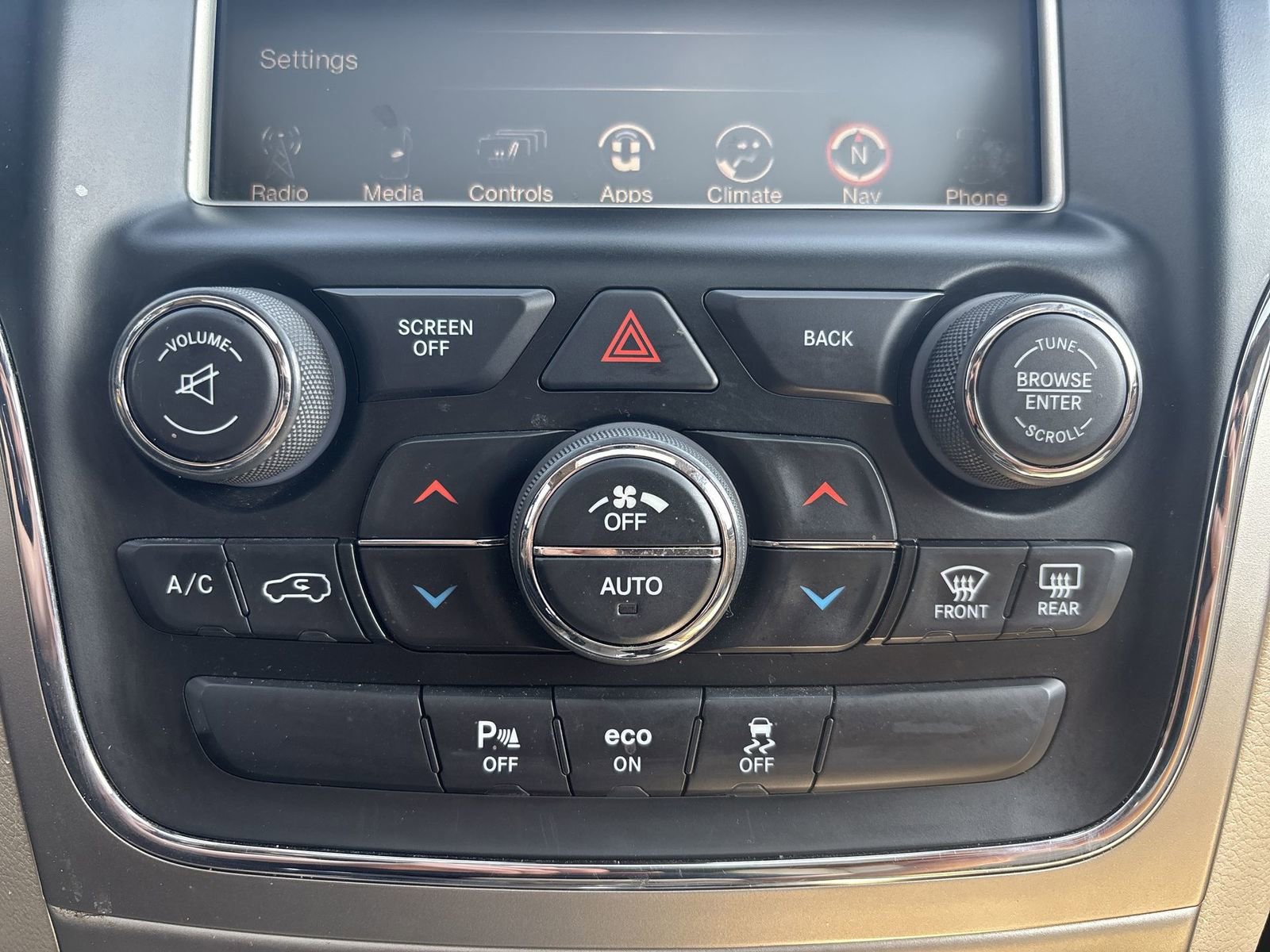 Used 2015 Jeep Grand Cherokee Limited w/ Trailer Tow Group IV image 21