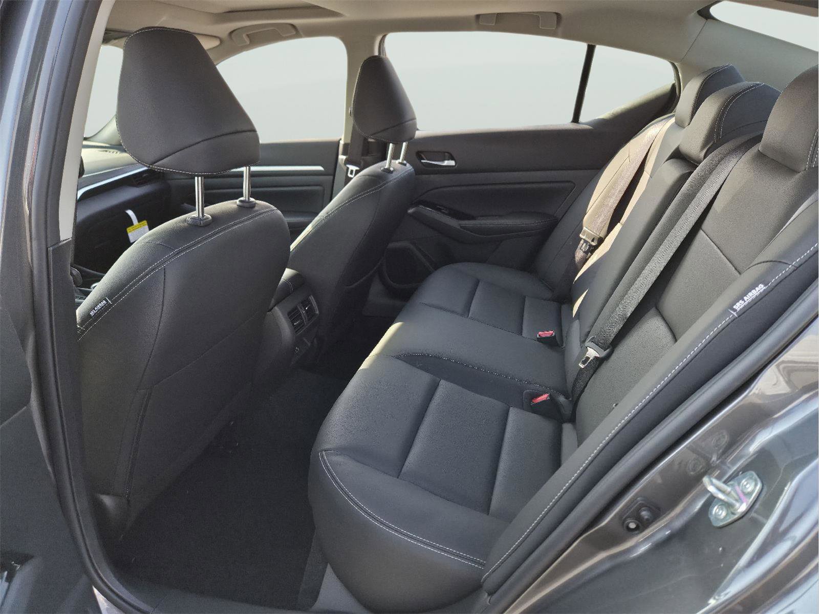 New 2025 Nissan Altima 2.5 SL image 12